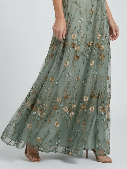 Selora | Floral Embroidered Maxi